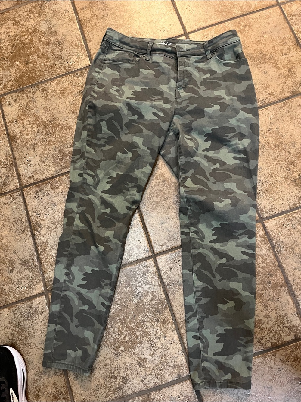 Style & Co. Green Camo Skinny Jeggings